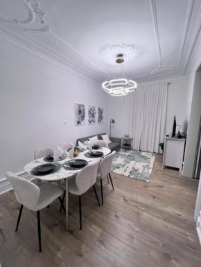 Le Rapp 6, Appartement de Standing 3 chambres, 6 personnes Cosy & familial Emplacement Idéal proche Gare Centre ville Marchés de Noël Quartier Tribunal Contades